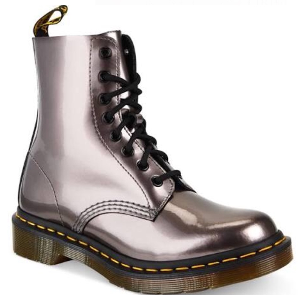 Doc Martens in Metallic Size 6