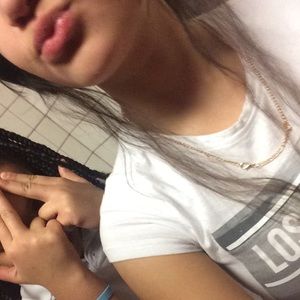 Meet your Posher, Alicia