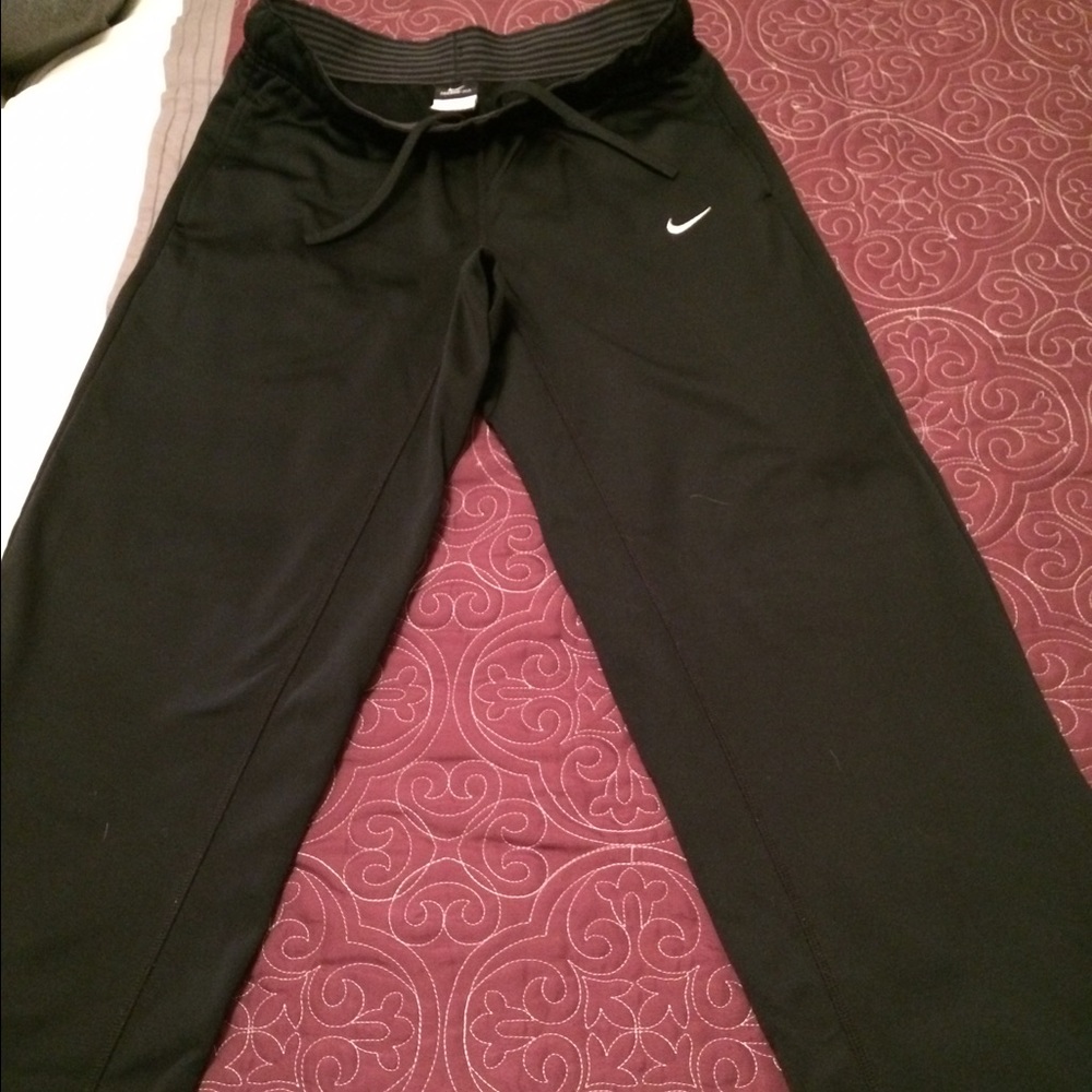 Black Nike warm up pants
