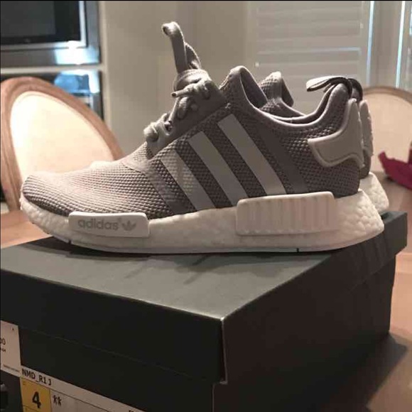 Grey Adidas nmd - Picture 2 of 3
