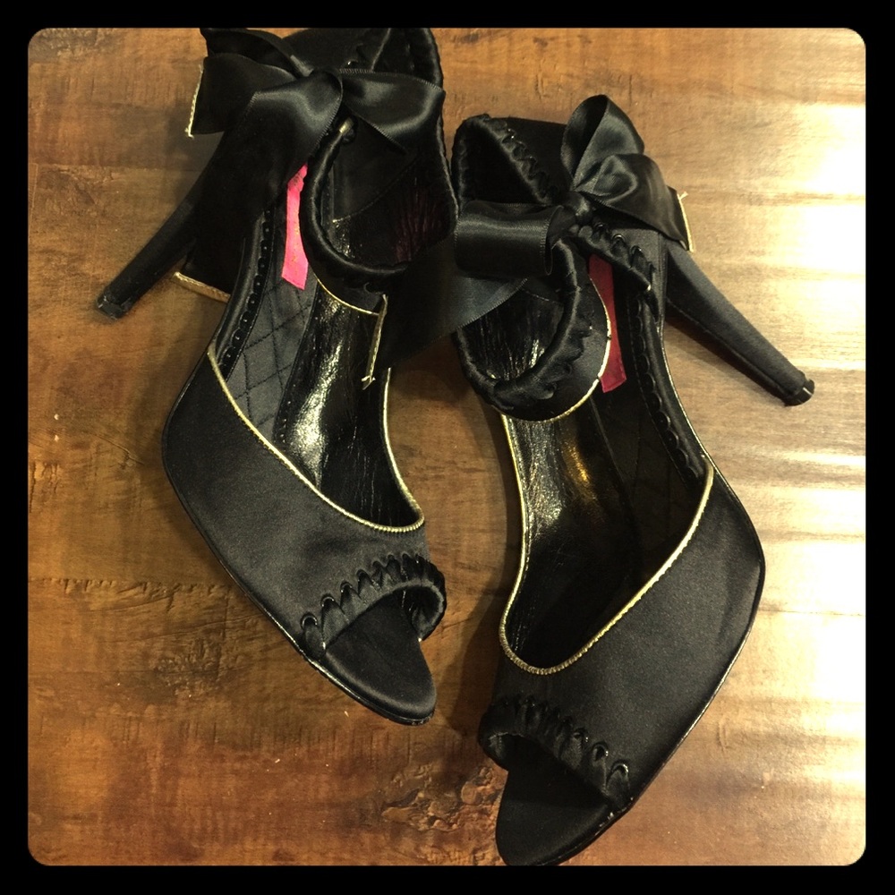Betsy Johnson satin heels