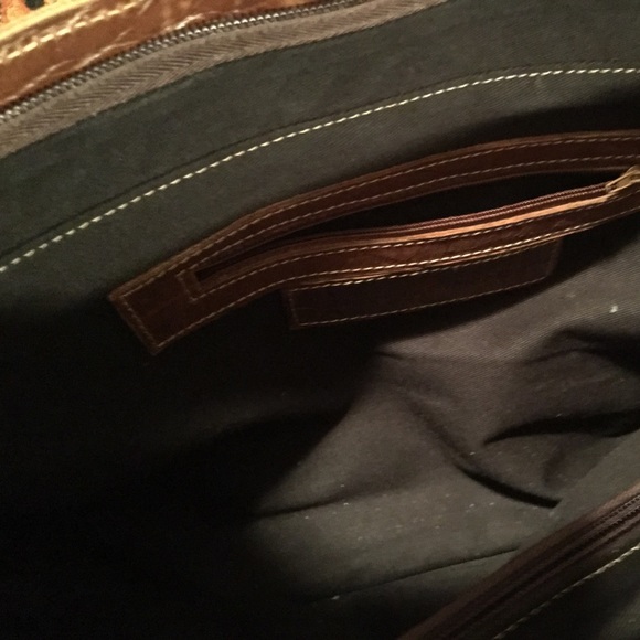 Gorgeous Leather bag hand crafted in Ethiopia! - Picture 2 of 4