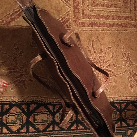 Gorgeous Leather bag hand crafted in Ethiopia! - Picture 3 of 4