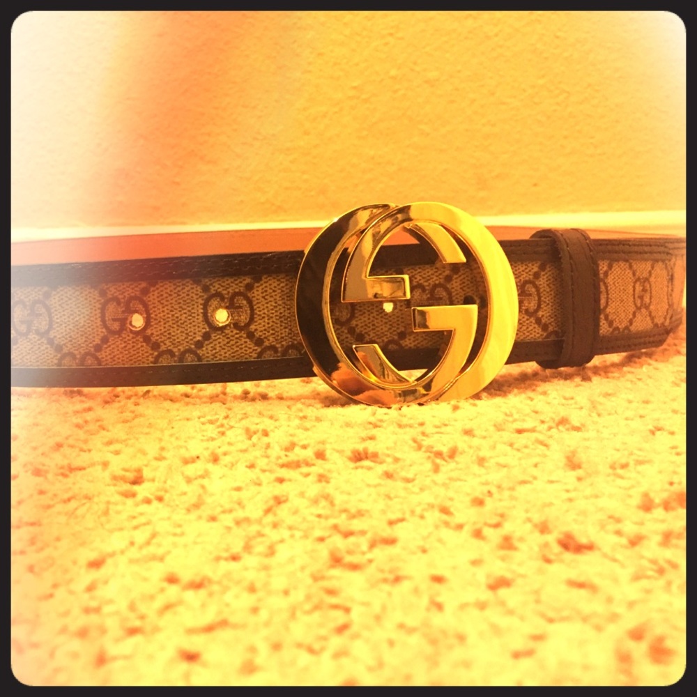 Gucci belt. Make offers the price is negotiable