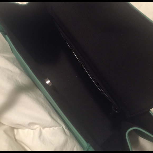 Kate Spade purse - Picture 2 of 4