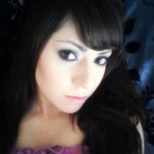 Meet your Posher, Davina