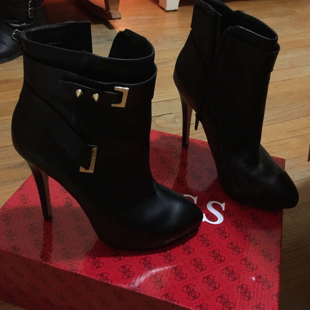 Guess Leather booties