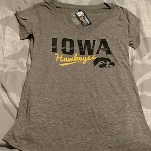 Hawkeye t shirt soft material nwt