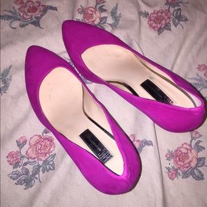 Pink pumps