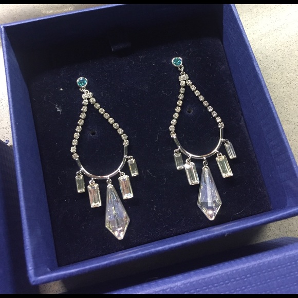 Swarovski chandelier earrings - Picture 2 of 4