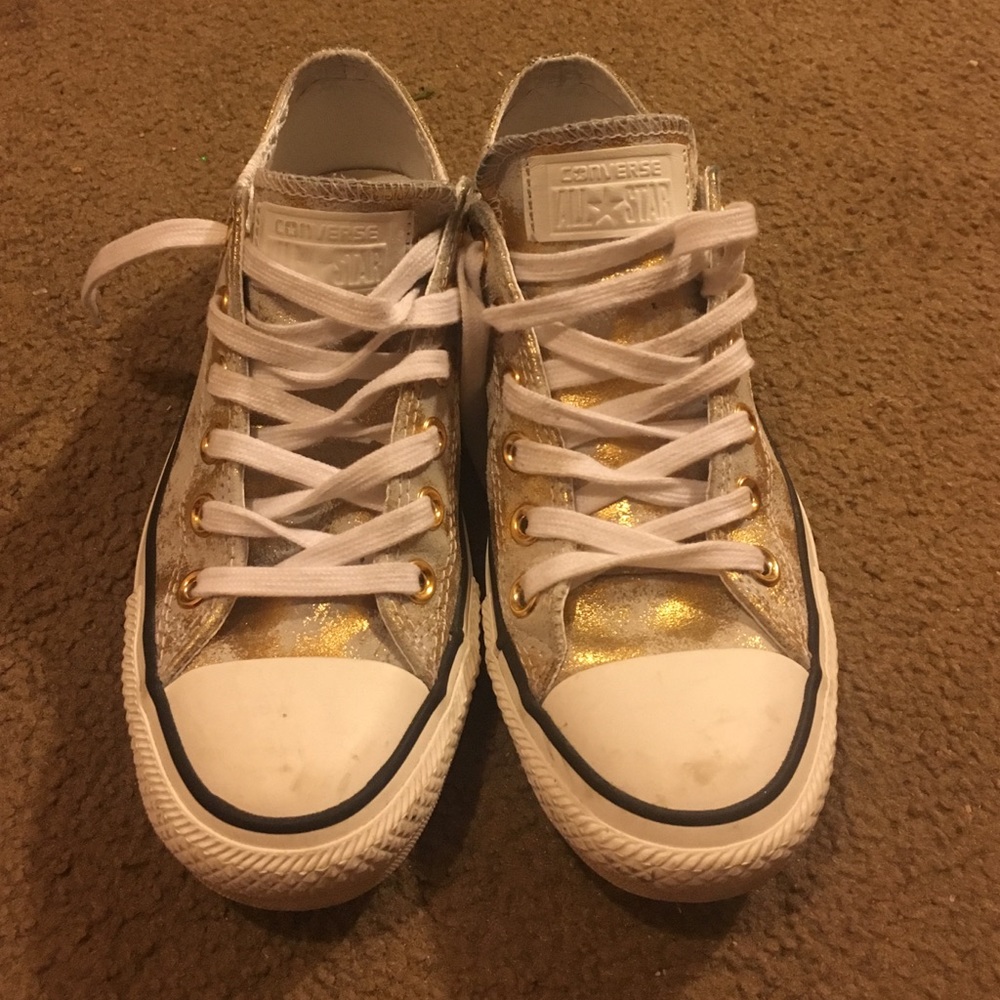 Converse gold white