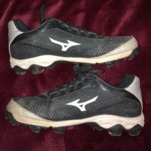 Mixuno Softball Cleats