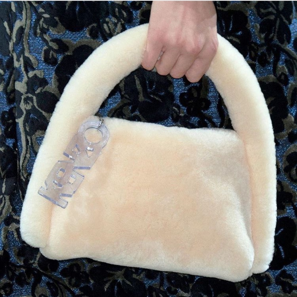 Meet your Posher, Cynthia