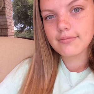 Meet your Posher, Alissa