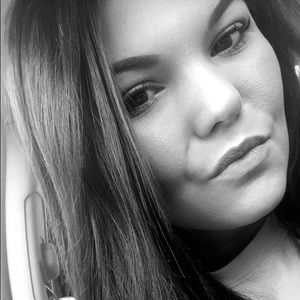 Meet your Posher, Chloe