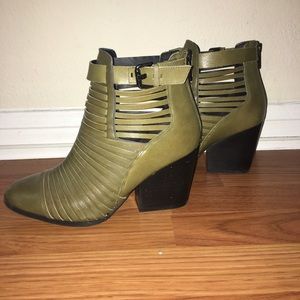 ✨Olive Green Booties