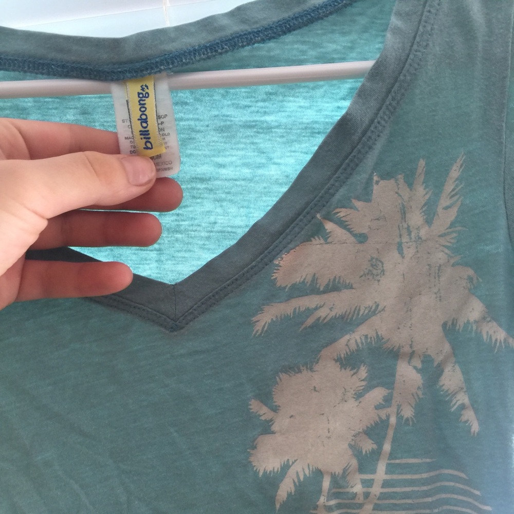 Billabong t shirt