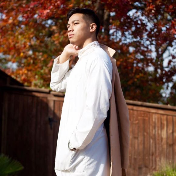 Meet your Posher, Iqbal - Picture 1 of 1