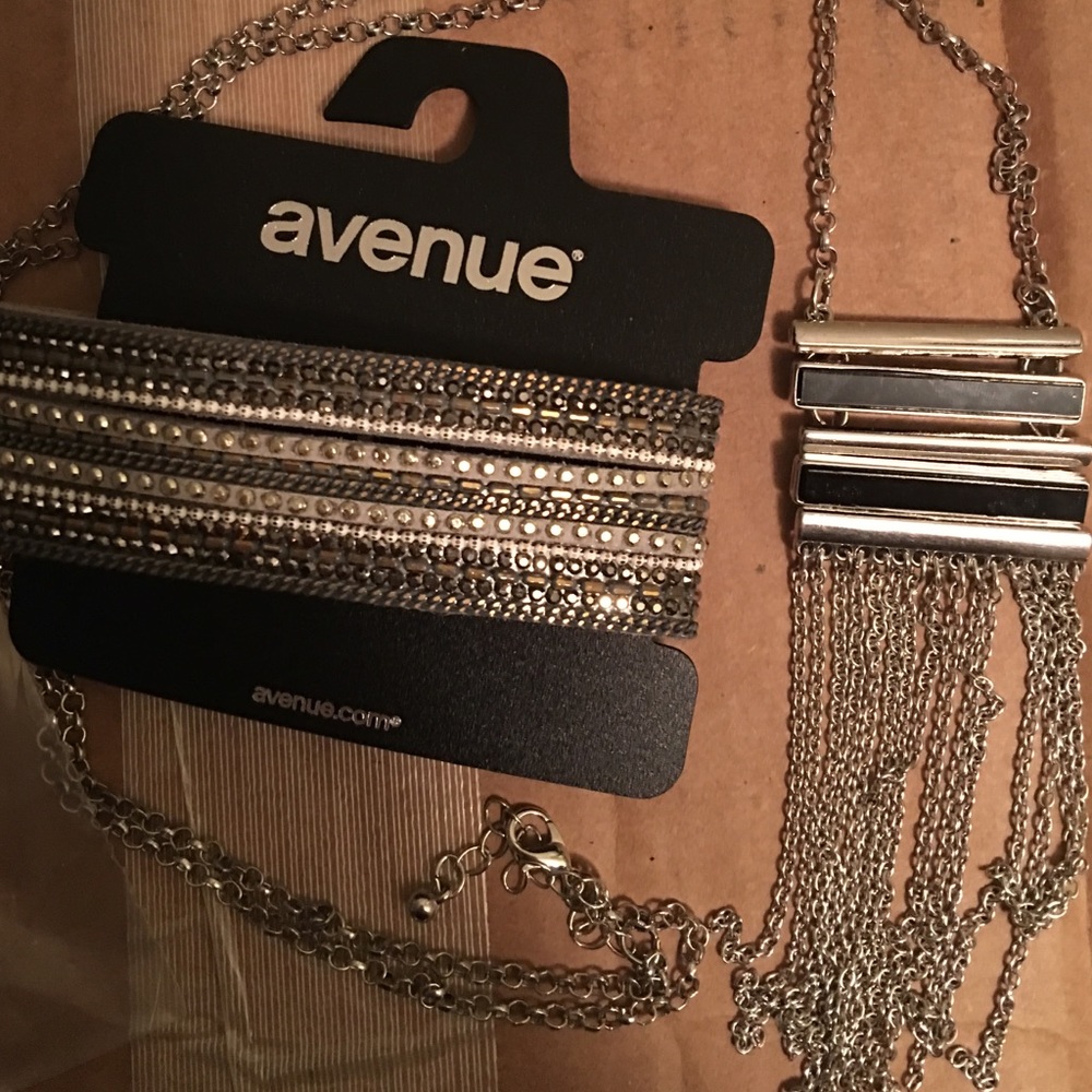 Silver Necklace & matching Bracelet