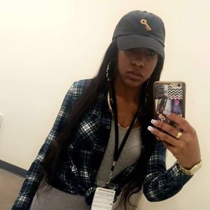 Meet your Posher, Yasmine