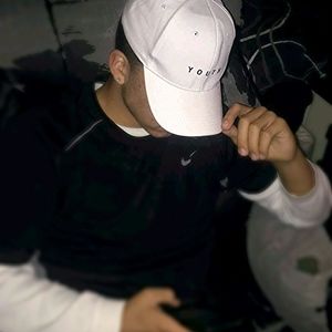 Meet your Posher, Devin