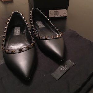 Black Valentino rock stud noir flats size 38