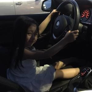 Meet your Posher, Quang