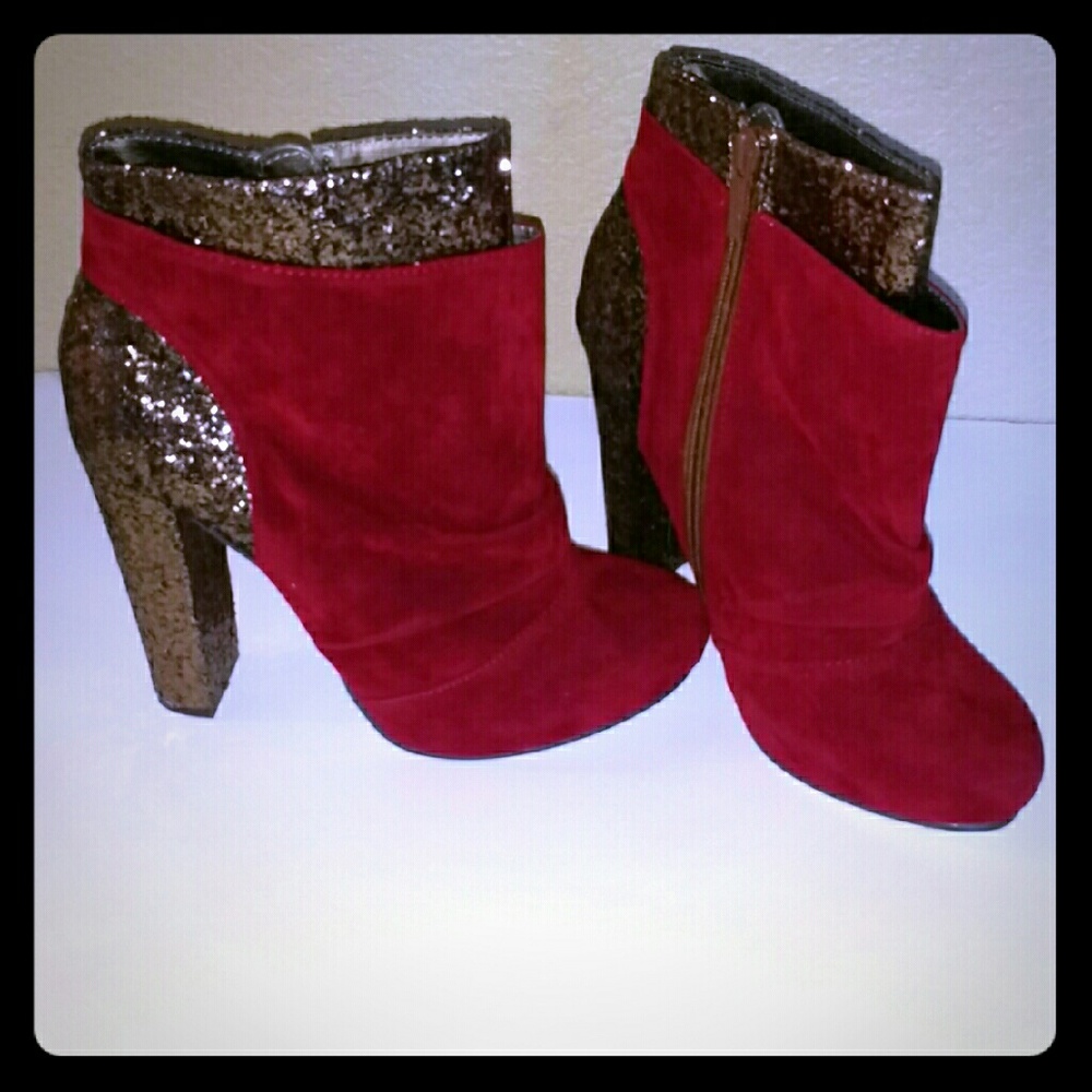 Red/Gold ankle boots