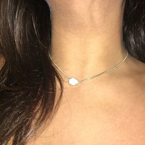 KENDRA SCOTT GOLD CHAIN WHITE PEARL