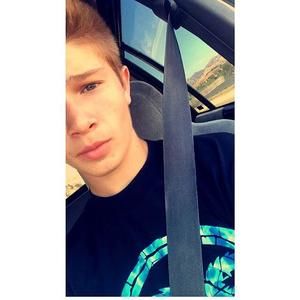 Meet your Posher, Brandon