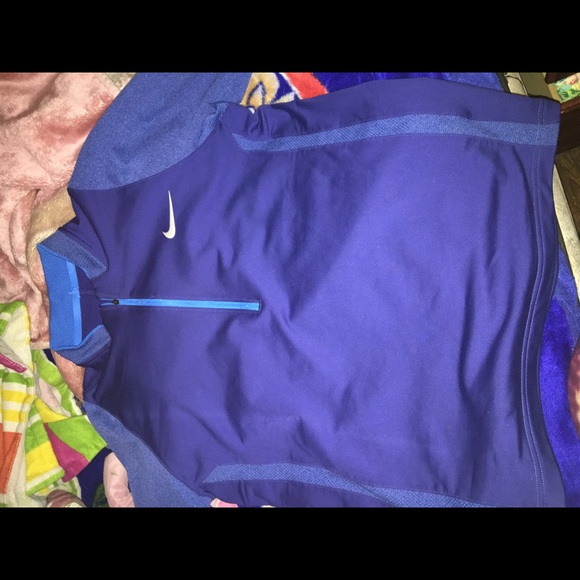 Nike Sweaters - Nike Dri-Fit Sweatshirt