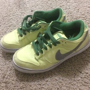 Green Nike 6.0 street shoes size 8