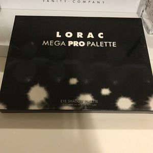 NWOT Lorac Original Mega Pro eyeshadow Oallet