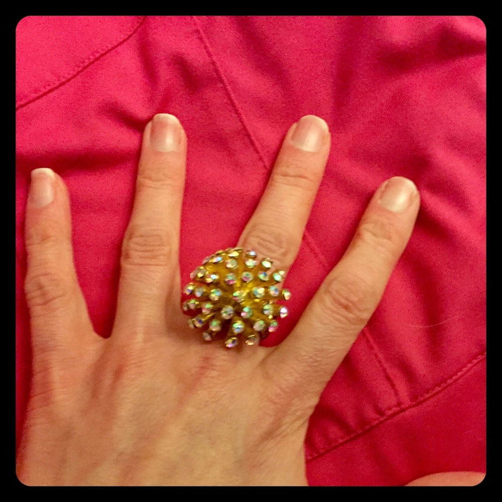NWOT Gold Blossom Ring