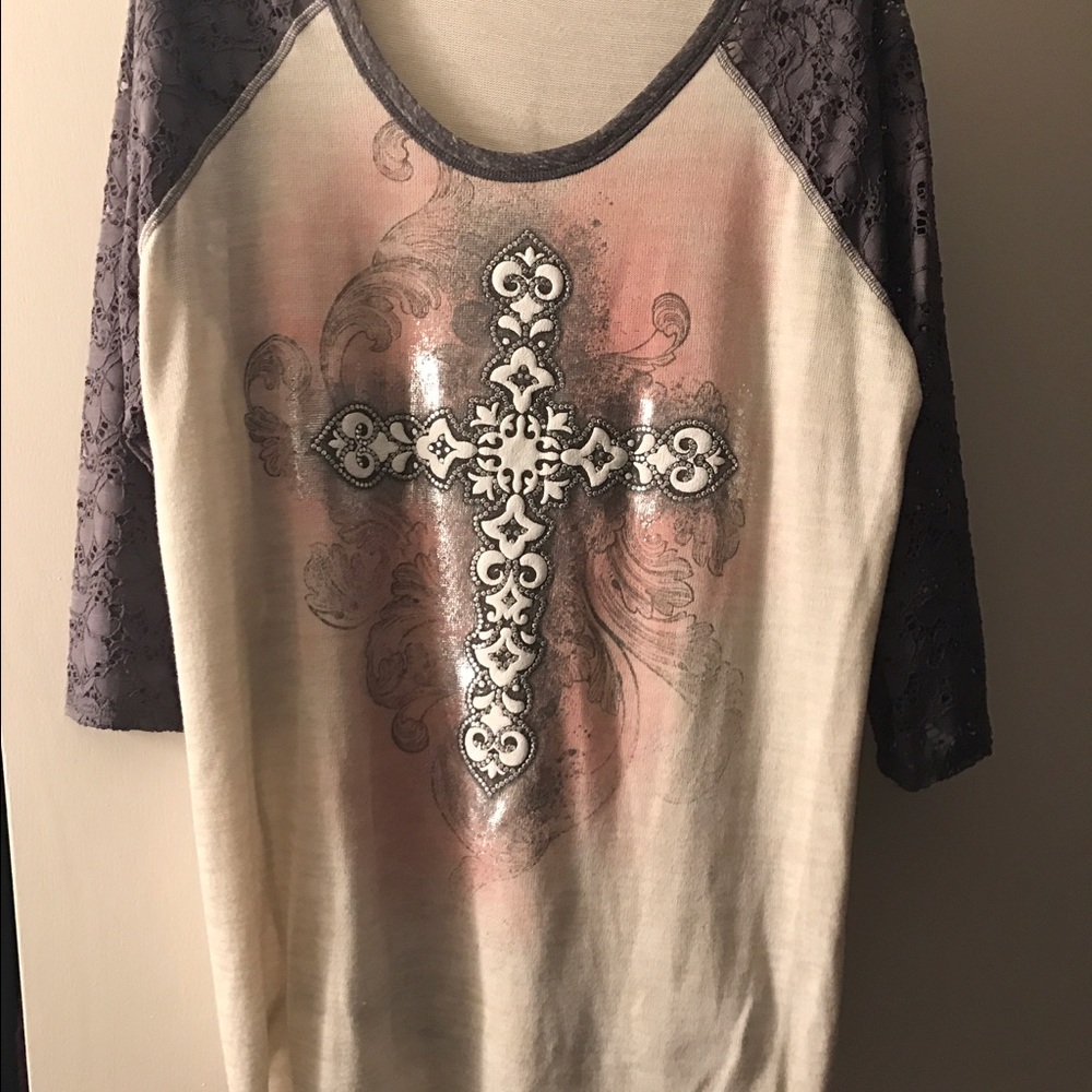 Vanity 3/4 length shirt