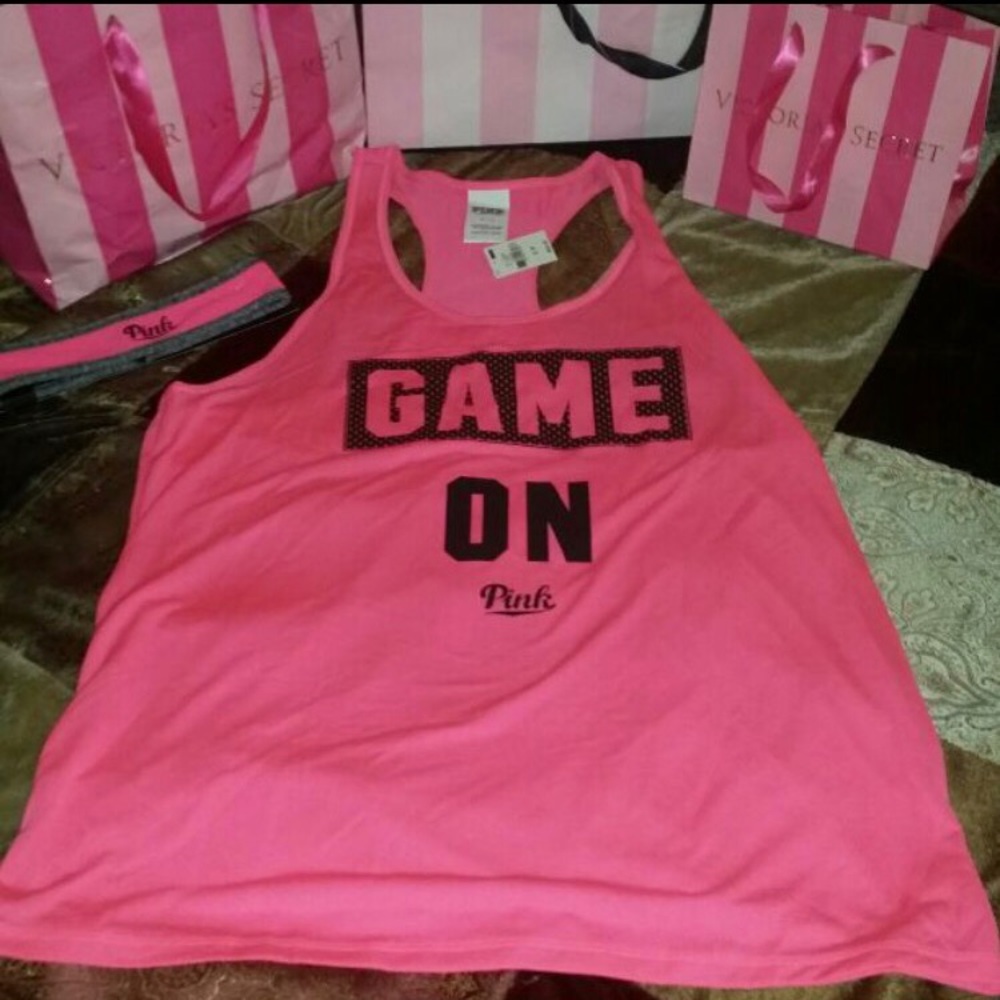 Small PINk VS Tank NWT