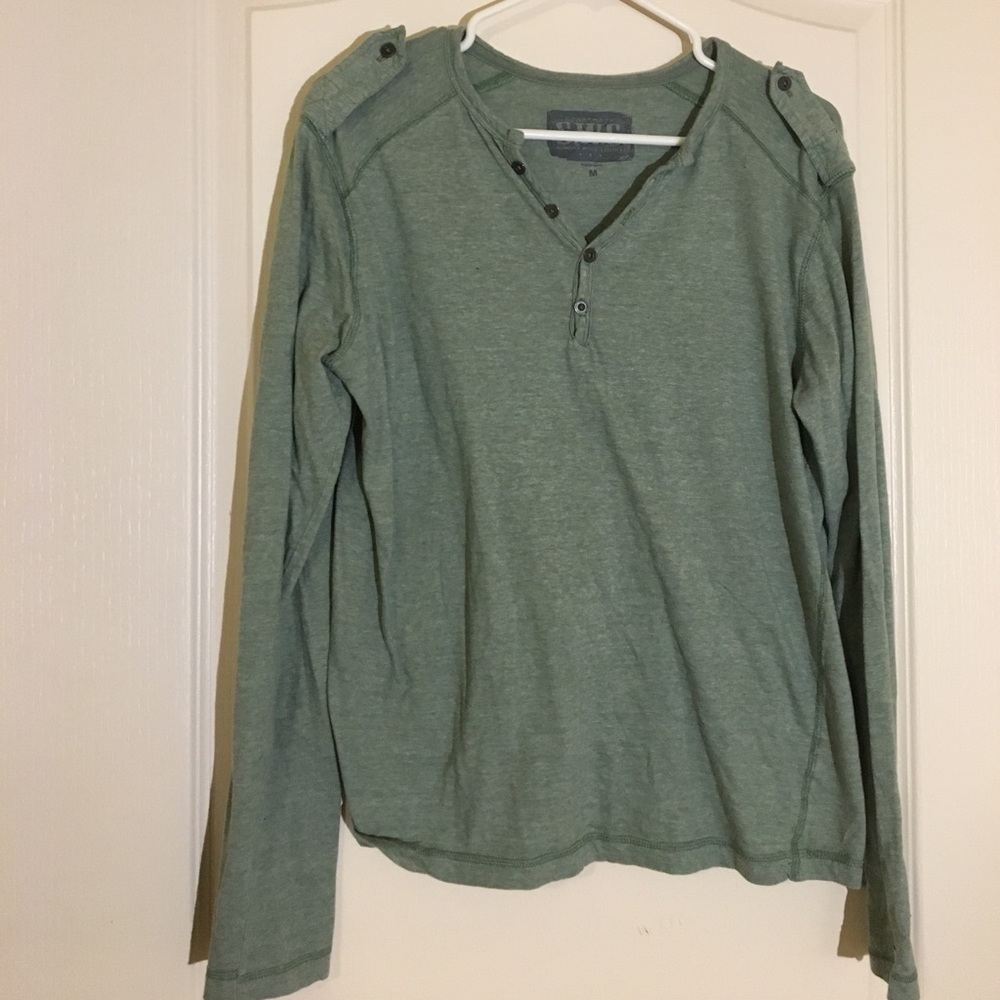 Green long sleeve shirt