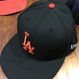 USED NEW ERA DODGERS FITTED BASEBALL CAP