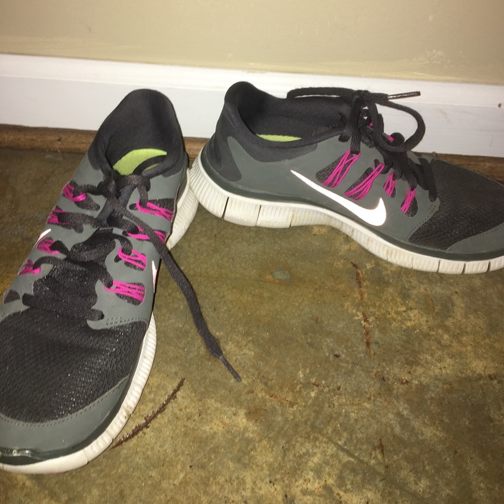 Pink & gray Nike free runs