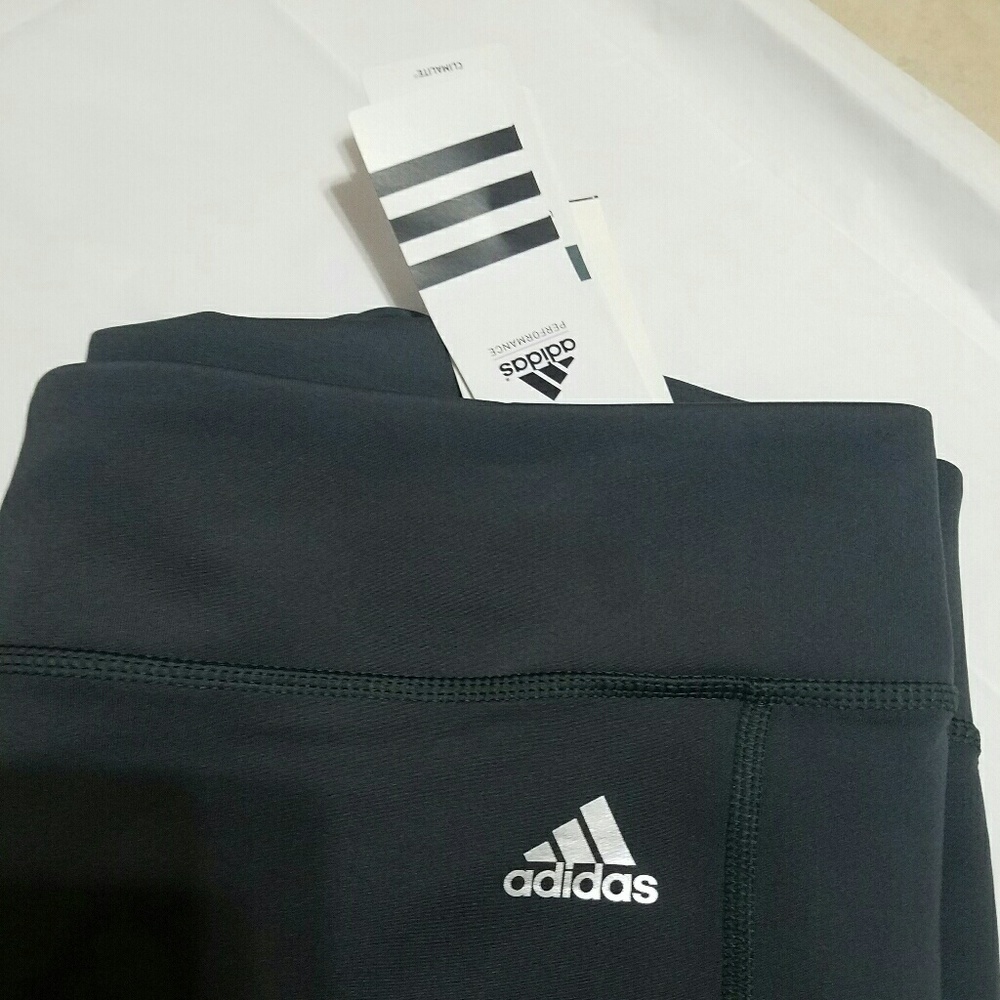 SOLD ..Gray long Adidas leggings - Picture 6 of 8
