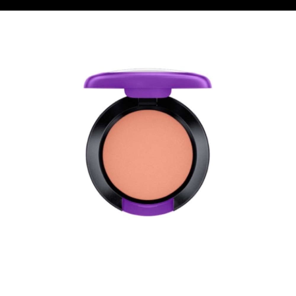 Mac Selena eyeshadow. "No me queda más" new