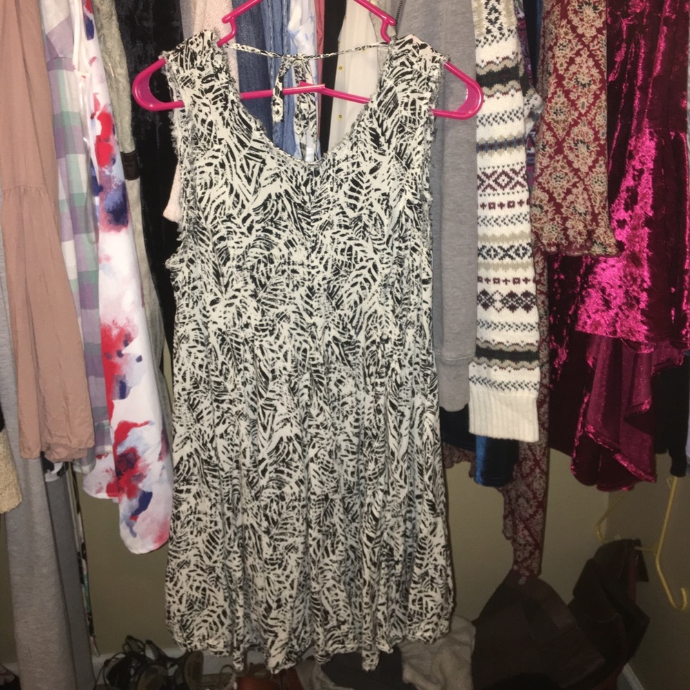 Urban outfitters black and white patterned dress😍