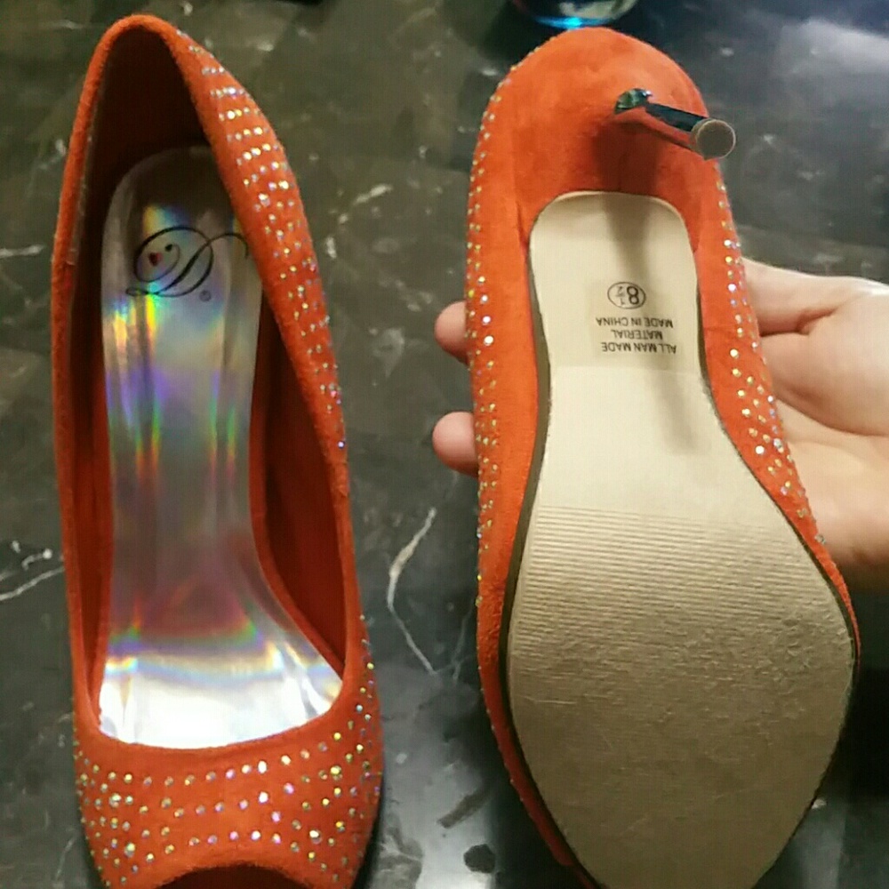 High heels - Picture 3 of 4