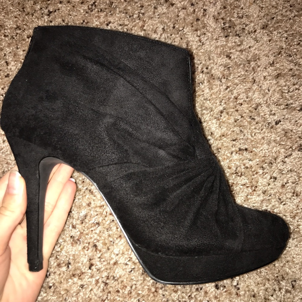 Metaphor suade heeled booties in black
