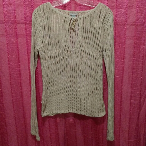 Hollister Keyhole Sweater - Picture 4 of 8