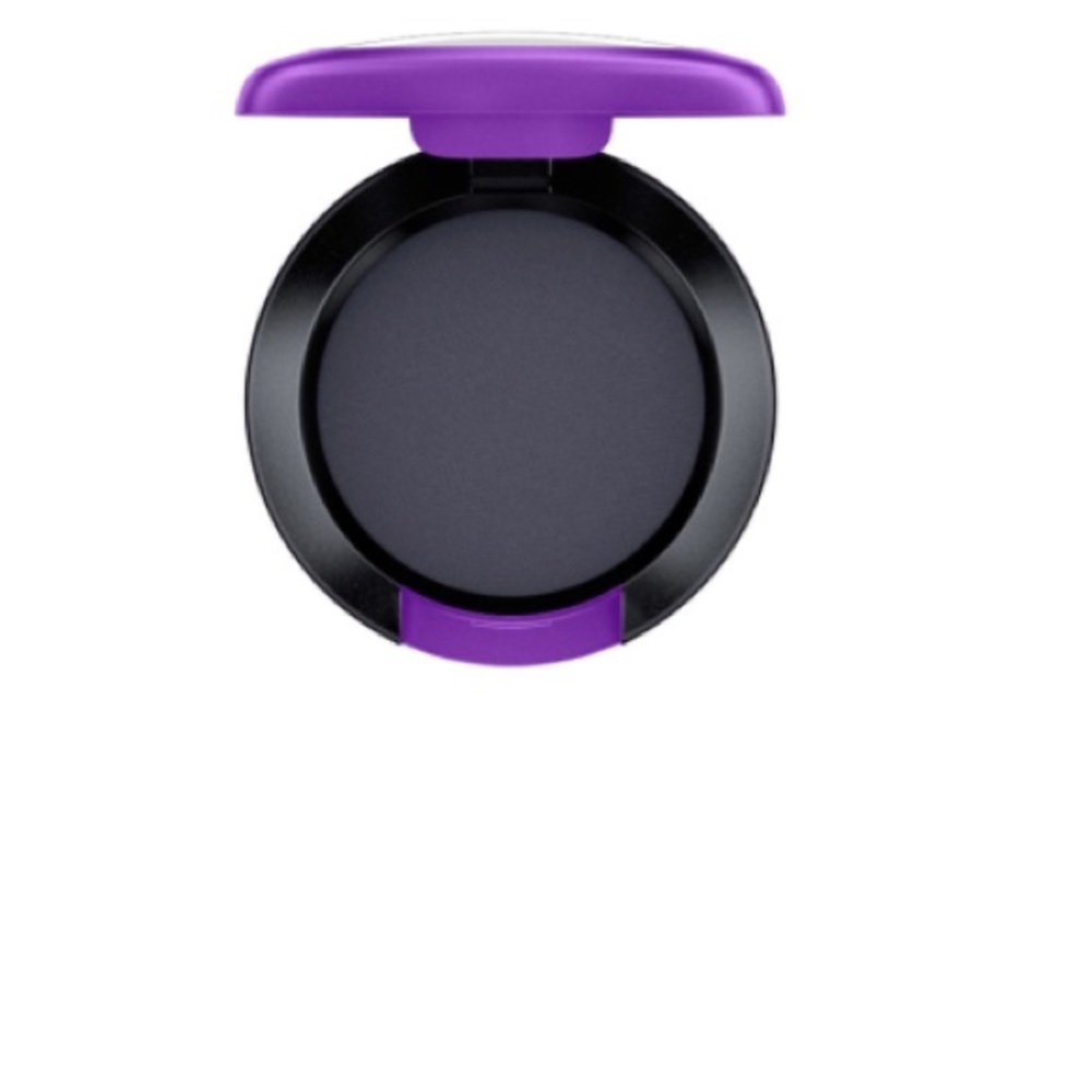 Mac Selena eyeshadow! "It is the Best." New