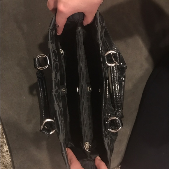 Coach Purse 👛✨ - Picture 3 of 3