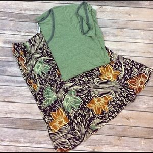 NWOT LULAROE AZURE SKIRT bundled w/ EUC CLASSIC T