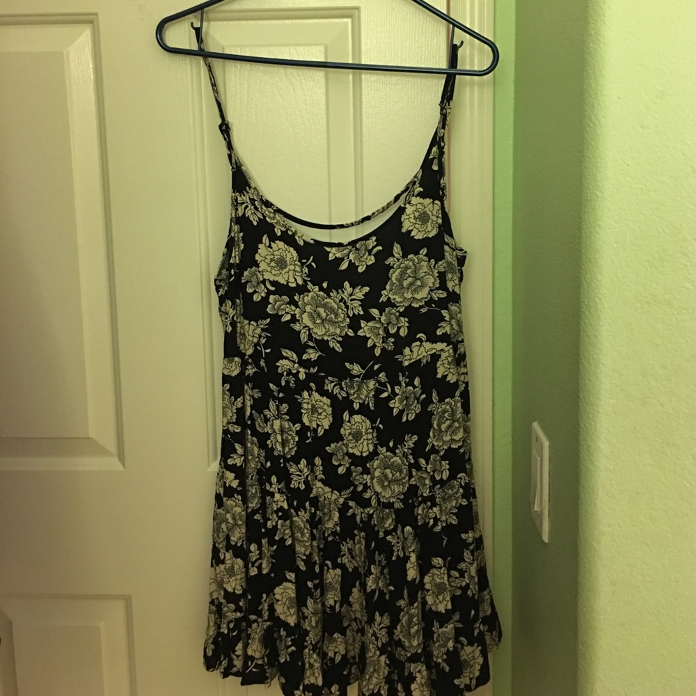 Brandy Melville Jada Dress Black and White Floral