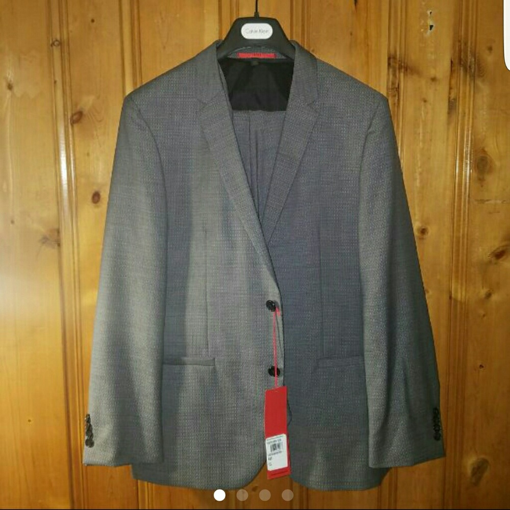 Hugo Boss 3 Piece Suit 44R